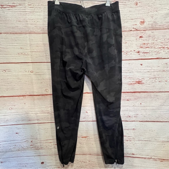 Lululemon Adapted State Jogger 28" in Heritage 365 Camo Deep Coal Multi Sz 10 - Picture 10 of 15